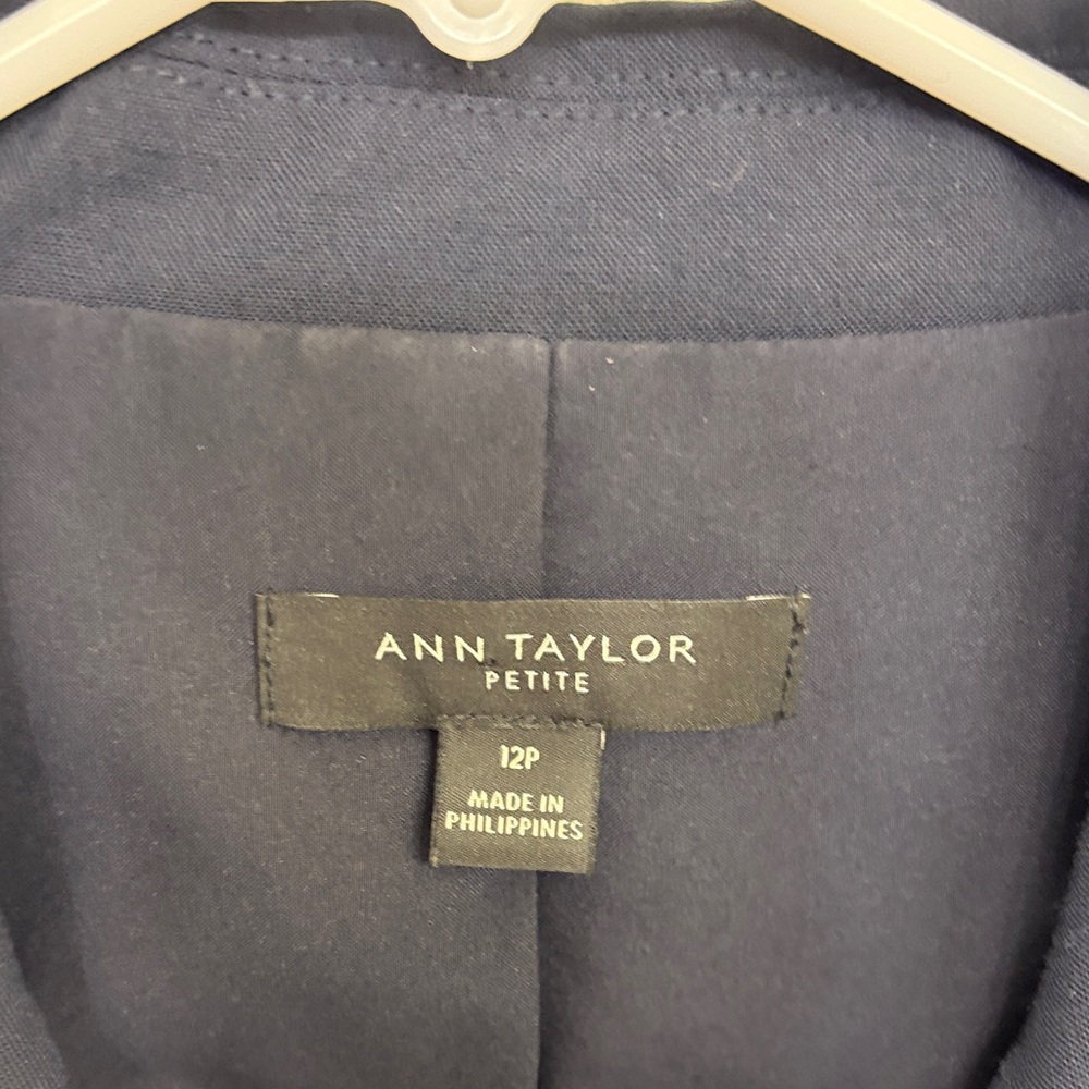 Ann Taylor Navy Blazer - Picture 4 of 9